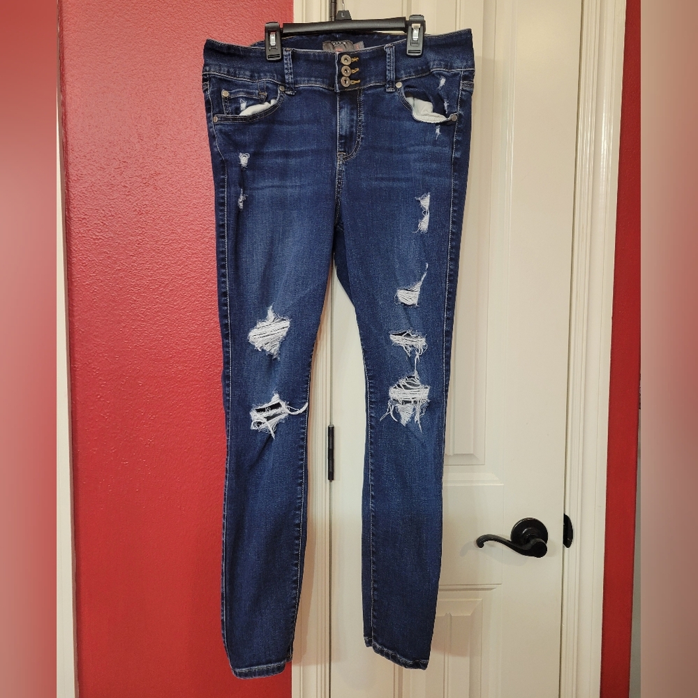 Torrid distressed jeggings 14 R